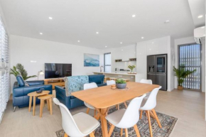 Silica Pearl Beach Villa 3